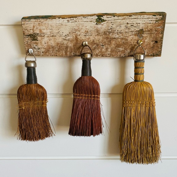 ♥️ Vintage ♥️ Old Handmade Painted Wood Board Hooked Rack